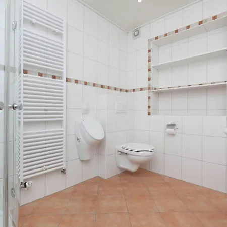 Spacious In With Barbecue Apartment
